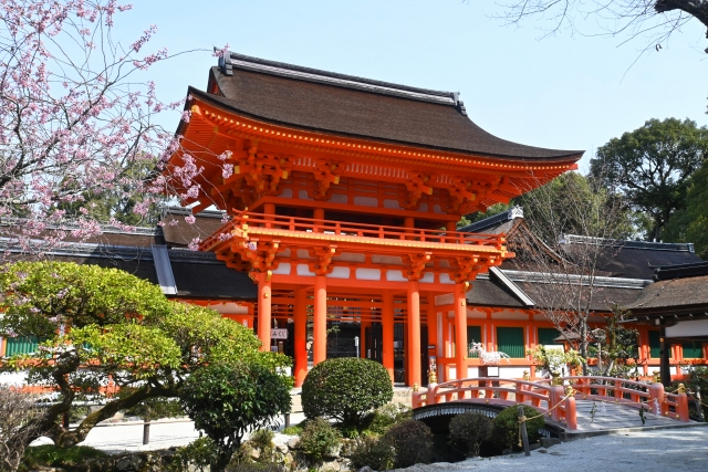 Rōmon Gate and sacred bridge at Kamigamo Shrine in Kyoto during spring